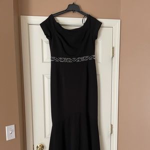 Beautiful long Black Formal Dress!